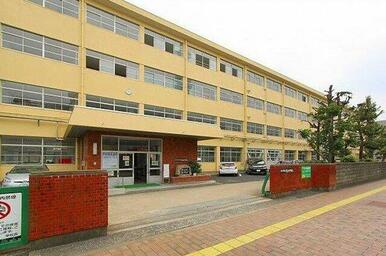 北九州市立足立中学校