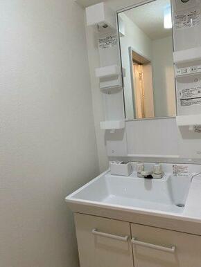 入れ替え済の洗面所！