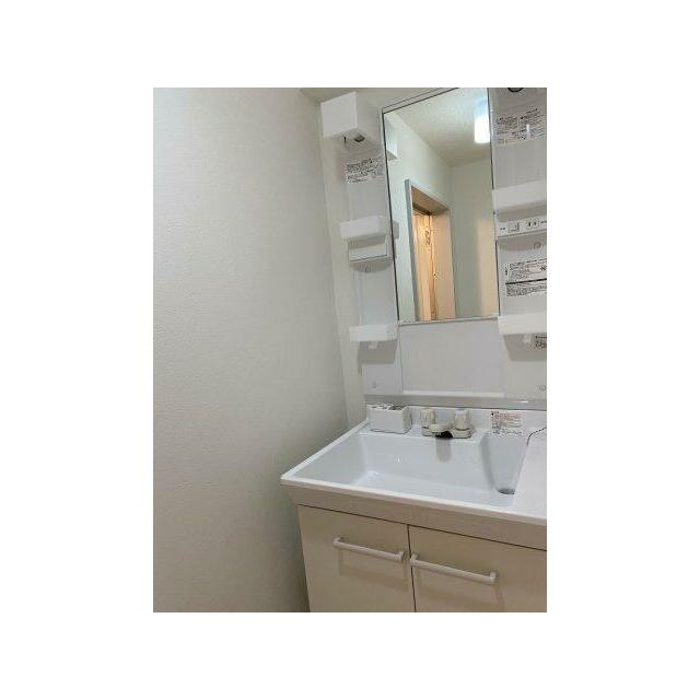 入れ替え済の洗面所！