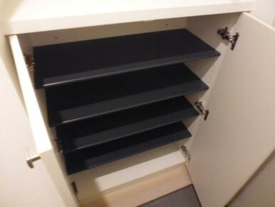 シューズボックス