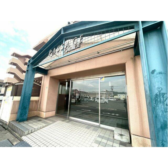 築36年の落ち着いた印象の外観。最上階のお部屋で日当たり・眺望・風通しに優れています。人気の南蔵王町エ