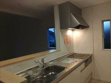 火を使わないIHクッキングヒーターは火災予防、地震対策の観点からも◎