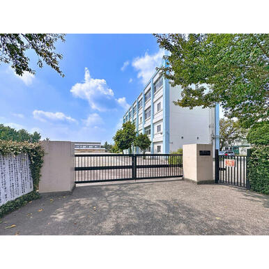 大和市立　草柳小学校