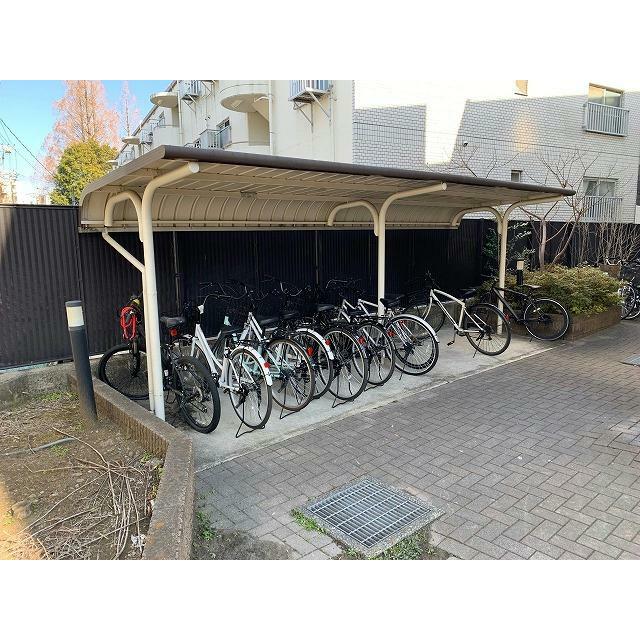 駐輪場　原付＆自転車のみ駐輪可能
