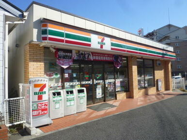 セブンイレブン横浜十日市場駅前店