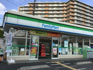 ファミリーマート川口南鳩ヶ谷店