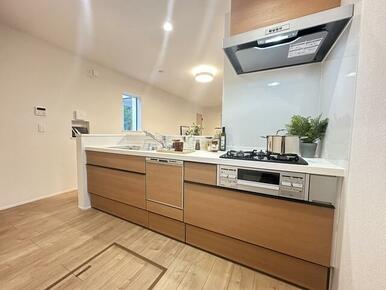 人気の対面キッチン