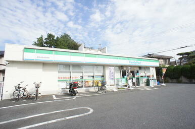 ファミリーマート調布深大寺元町店