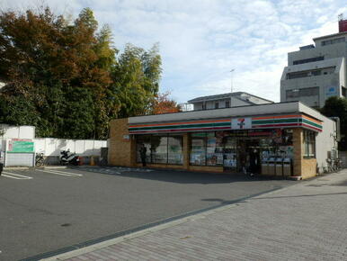 セブンイレブン町田市民ホール前店