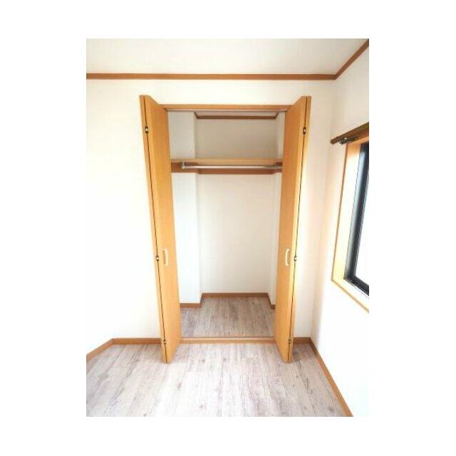 丈の長い服もかけられるクローゼット