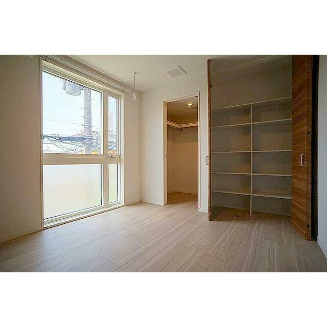 ウォークインクロゼットを採用