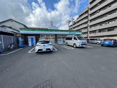 ファミリーマート柏木一丁目店