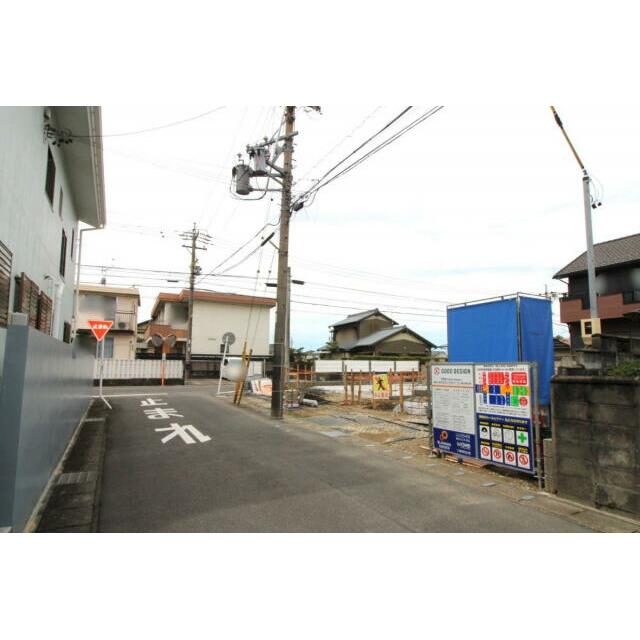 4月5日撮影 南側道路（東→西）