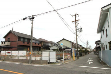 4月5日撮影 南側道路（西→東）