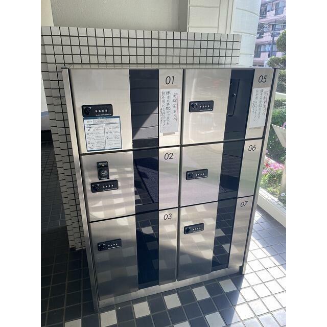 宅配ボックス完備