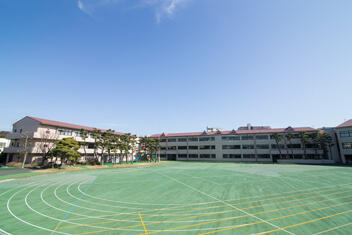 私立湘南白百合学園小学校