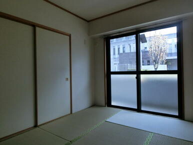 (参考)同一建物内の他の部屋の写真となります。