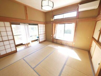 内装リフォーム済み令和2年10月システムキッチン 敷地約232坪 ５LDK平家+車庫