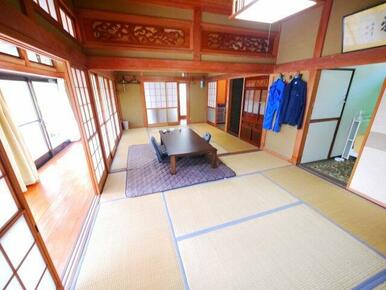 内装リフォーム済み令和2年10月システムキッチン 敷地約232坪 ５LDK平家+車庫