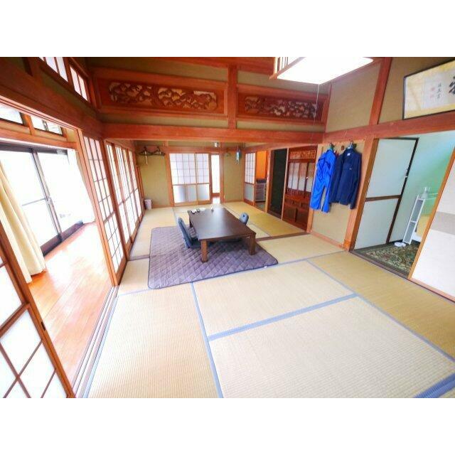 内装リフォーム済み令和2年10月システムキッチン 敷地約232坪 ５LDK平家+車庫