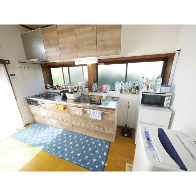 内装リフォーム済み令和2年10月システムキッチン 敷地約232坪 ５LDK平家+車庫