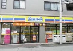 ミニストップ新横浜１丁目店