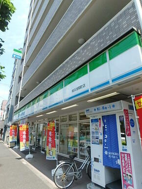 ファミリーマート横浜浅間町店