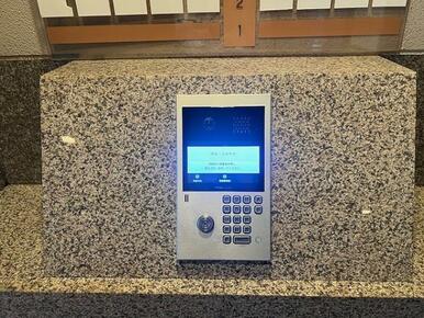 安心のオートロック付き