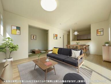 開放感のあるゆとりあるリビング。採光にもこだわった居心地の良い空間です♪