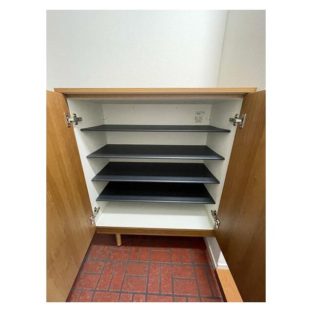 くつ箱は新品交換済みです