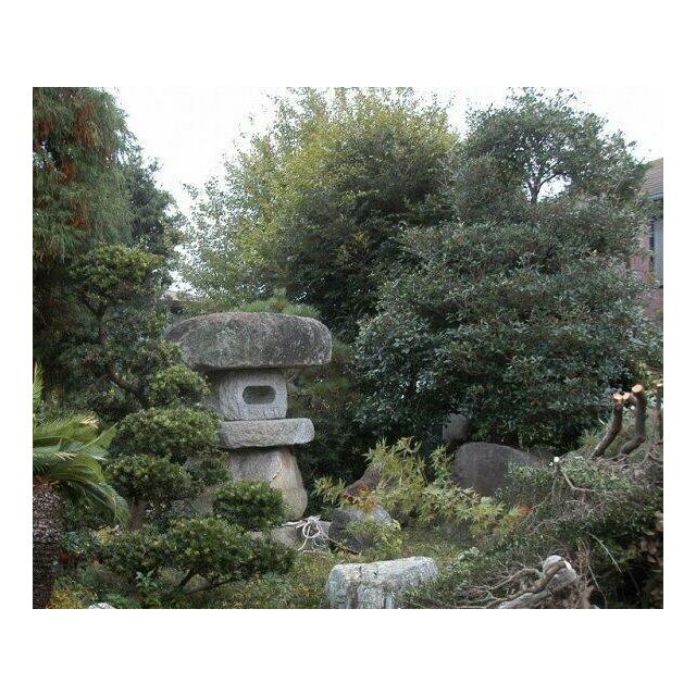 趣のある灯籠です