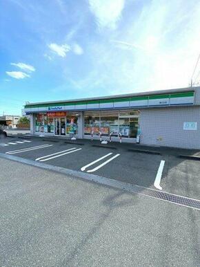 ファミリーマート 富士丘店