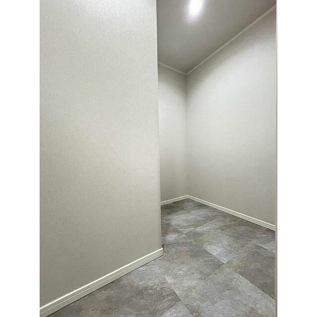 一階玄関横収納