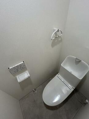 「トイレ」新品交換済みです。