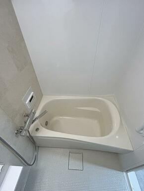 「浴室」浴室はクリーニング済みです。