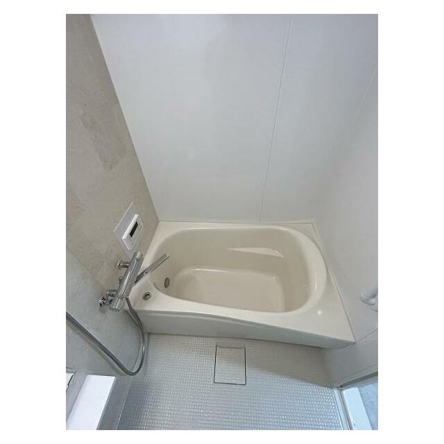 「浴室」浴室はクリーニング済みです。