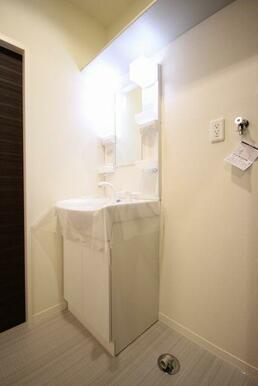 洗面化粧台がございます