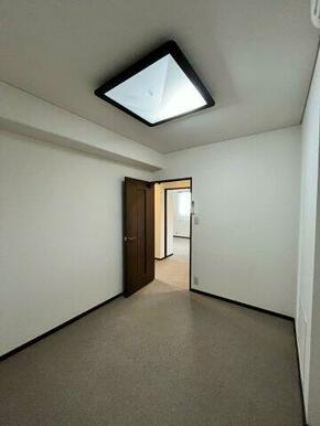 5.3帖の洋室です