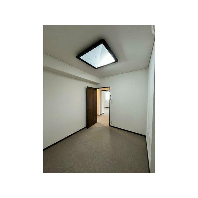 5.3帖の洋室です