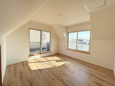 「３階洋室」約８帖のお部屋です。
