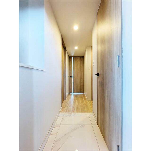 （参考）１４０２号室〈Ｗｈｉｔｅ〉　玄関