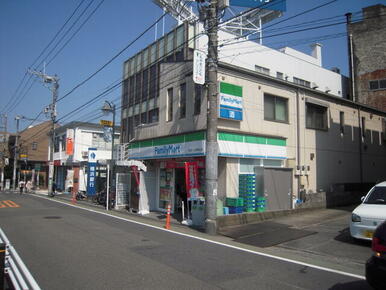 ファミリーマート百合ヶ丘駅南口店