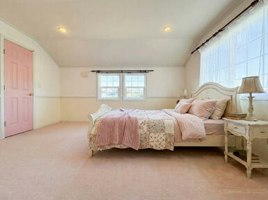 現況の物件写真に、CG による画像処理を行っています。家具、家電、照明器具、小物、その他のイメージは