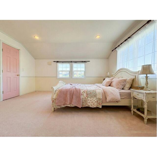 現況の物件写真に、CG による画像処理を行っています。家具、家電、照明器具、小物、その他のイメージは