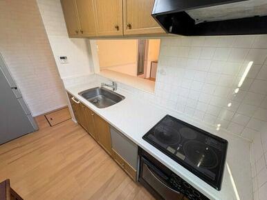 収納力が豊富なキッチンは、調理器具や調味料も出し入れしやすいです！すっきりと使うことが出来るのでお子