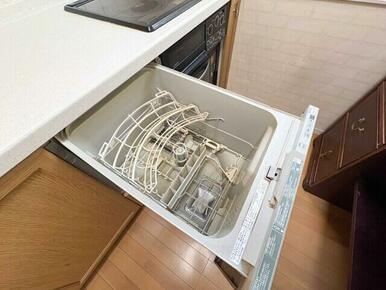 輸入住宅×注文建築こだわりの邸宅。バス停目の前の利便性に優れた好立地。是非一度ご見学ください！