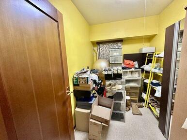 納戸があり、季節物や大きな荷物もまとめて収納できます※家具家電・調度品は販売価格に含まれません。