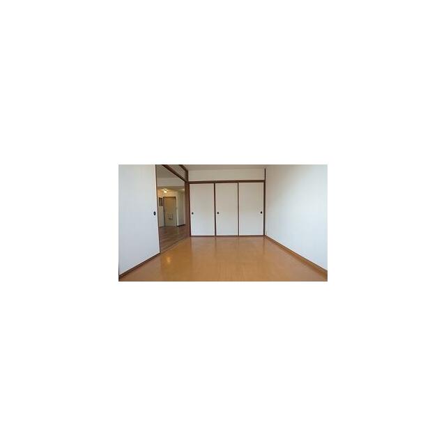 ①洋室6帖　収納あり