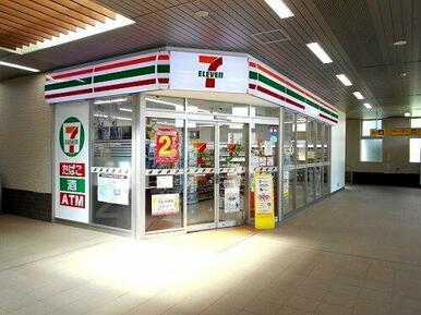 セブンイレブン 神鉄鈴蘭台駅店
