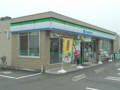 ファミリーマート　坂部店